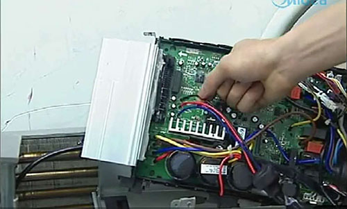 渝水美的空调电话是多少